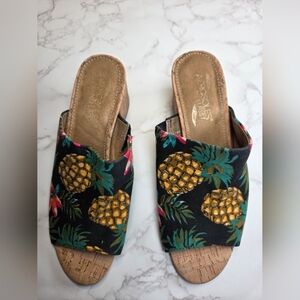 AEROSOLES Black Pineapple Print Slide Mules